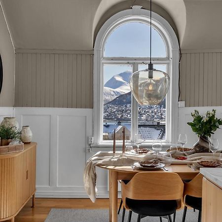 Lovely City Center Apartment With Amazing Views And Free Parking! Tromsø Zewnętrze zdjęcie