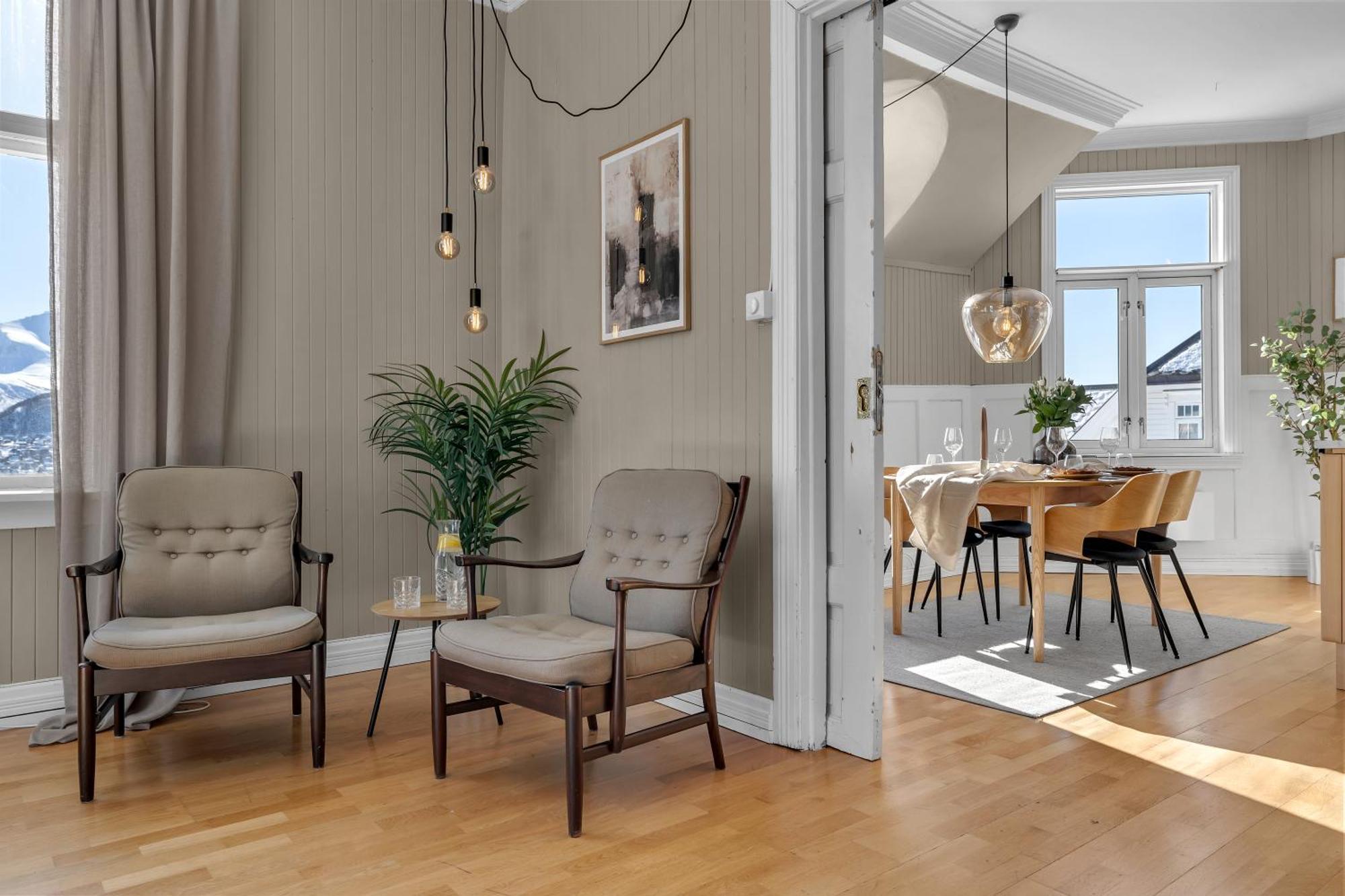 Lovely City Center Apartment With Amazing Views And Free Parking! Tromsø Zewnętrze zdjęcie