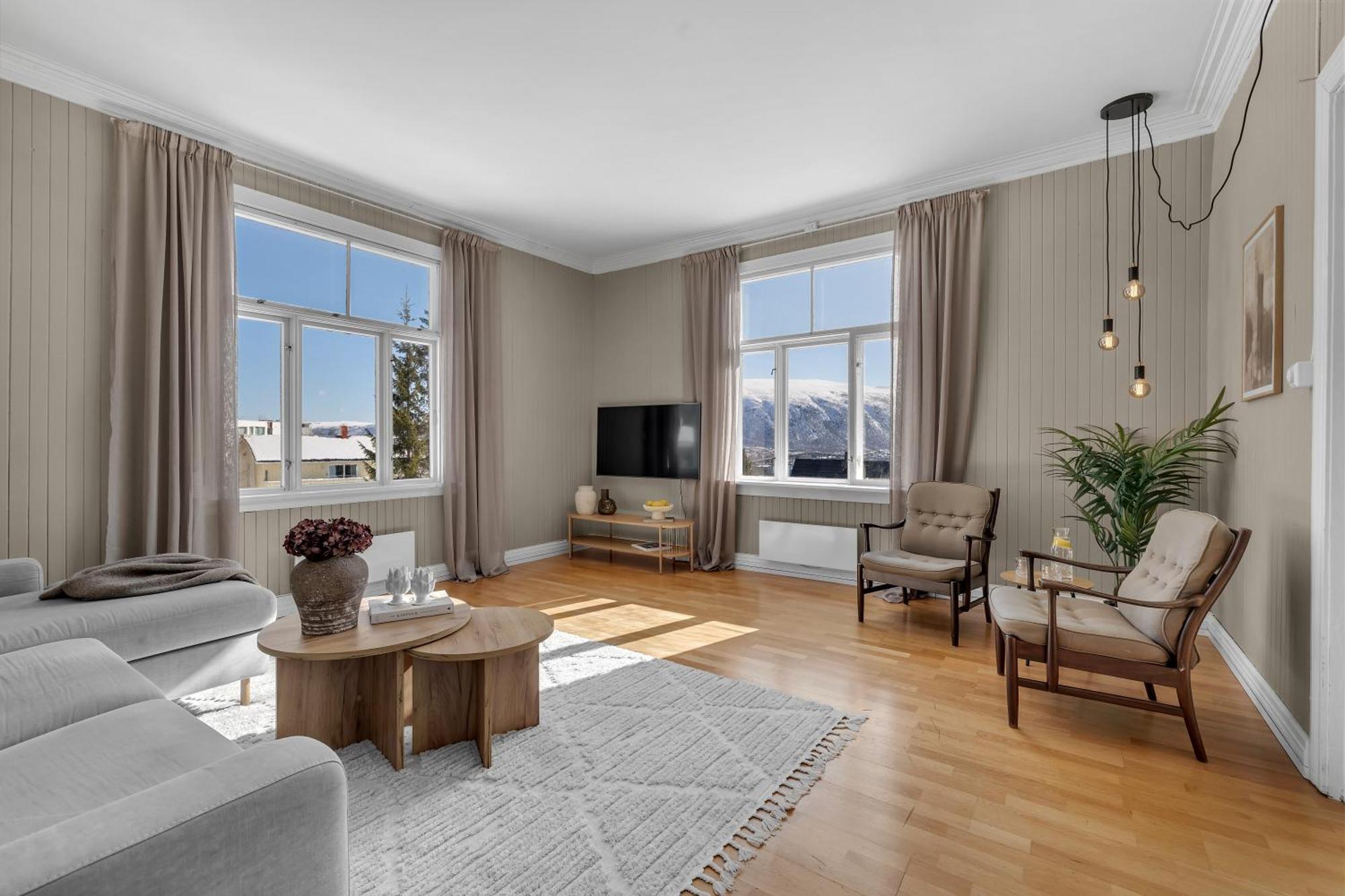 Lovely City Center Apartment With Amazing Views And Free Parking! Tromsø Zewnętrze zdjęcie