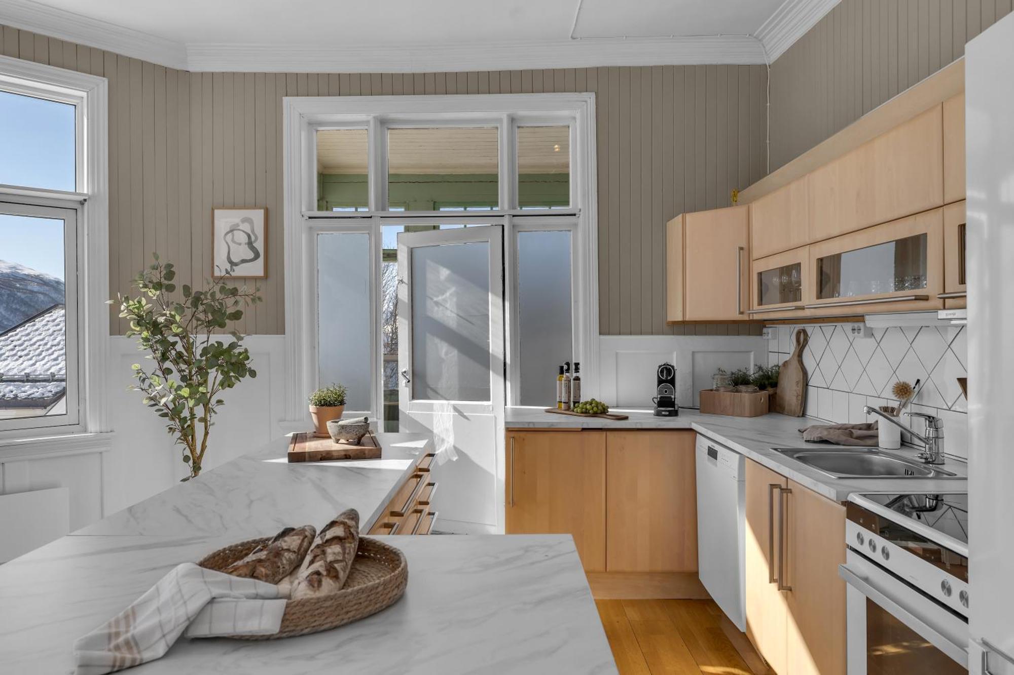 Lovely City Center Apartment With Amazing Views And Free Parking! Tromsø Zewnętrze zdjęcie